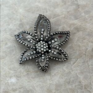 Elegant Silver Floral Brooch